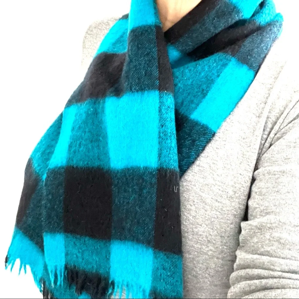 ππQuality wool/mohair scarf - Picture 4 of 5